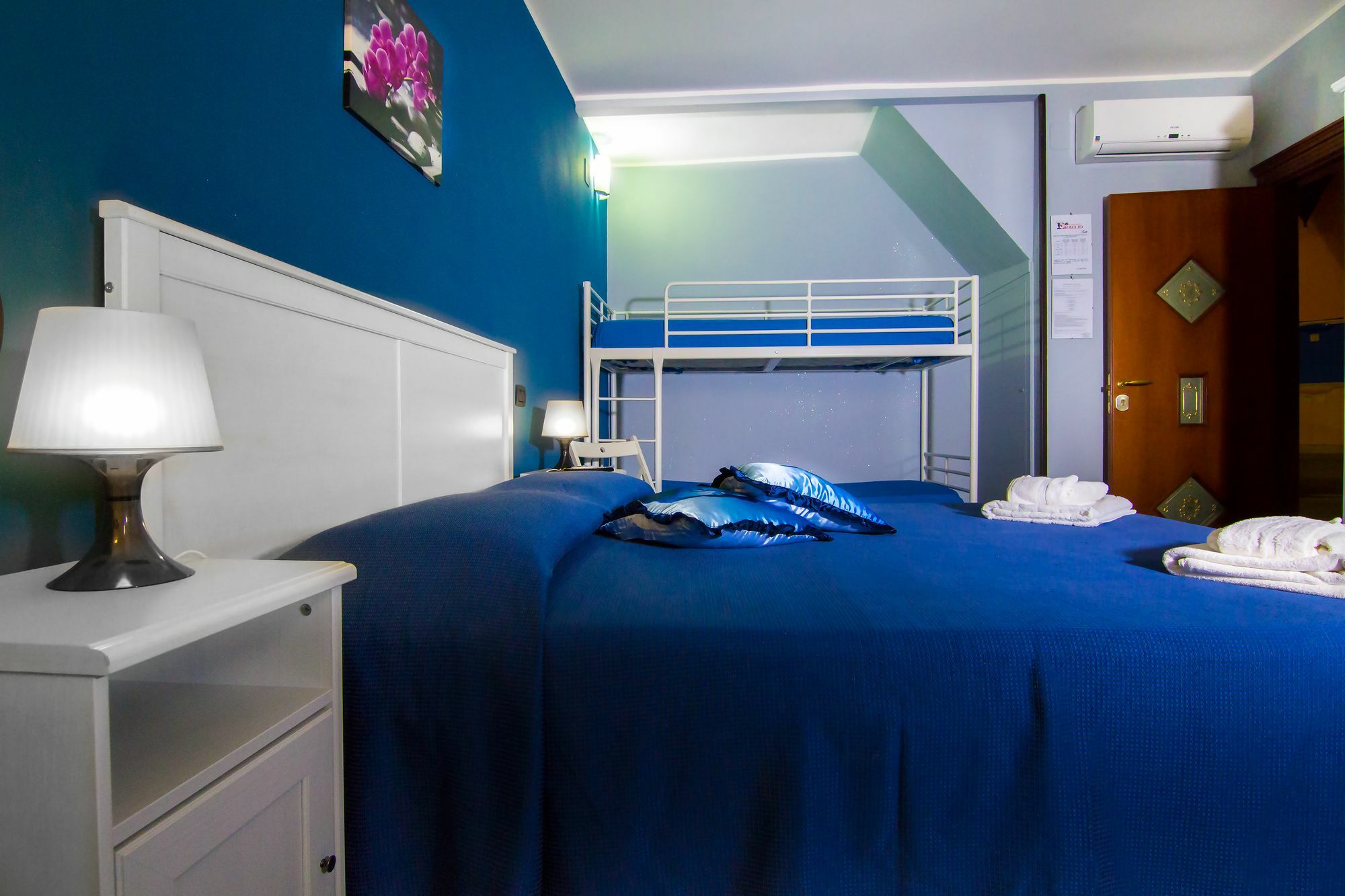 B&B Eraclio Suite Barletta Eksteriør billede